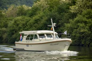 doporučujeme: Linssen Grand Sturdy 30.0 Sedan